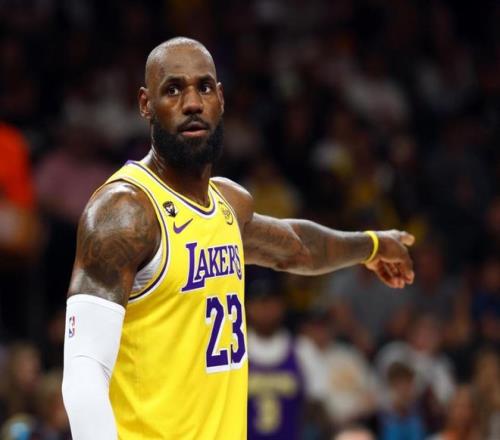 梅德韦杰夫,暴怒砸拍毁,摄险出局,米博体育平台,米博体育官方网站,米博体育登录入口,米博体育app下载